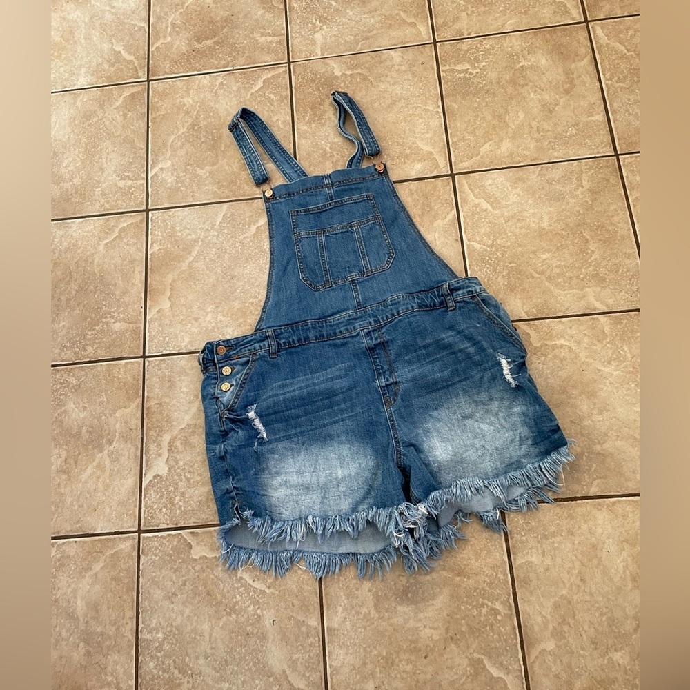 Refuge plus size shortall size 26​